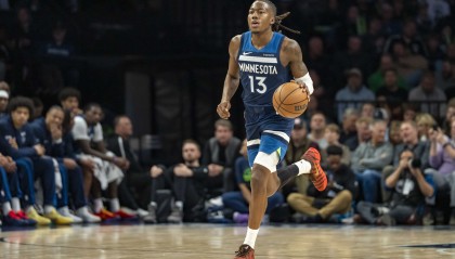 8868体育平台-替补奇兵！道苏姆上半场6中6&amp;三分球3中3砍15分3篮板 正负值+18